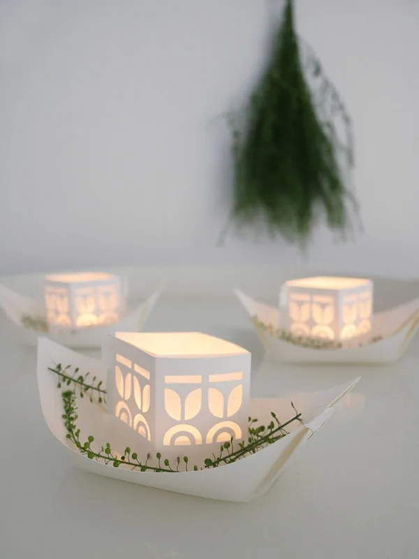 Varende lichtbootjes Jurianne Matter herdenken rouwgeschenk