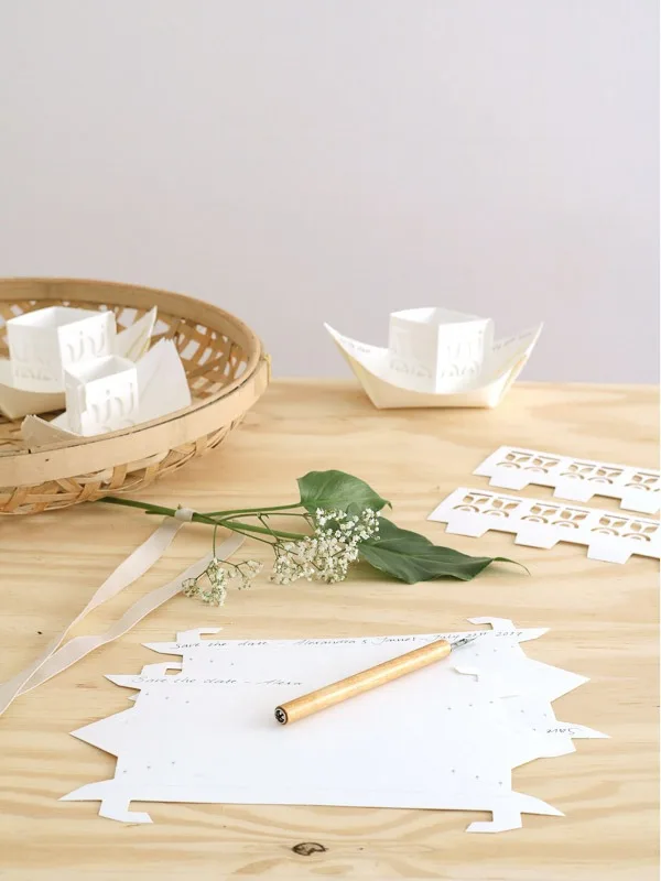 Varend lichtbootje Jurianne Matter herdenken rouwgeschenk